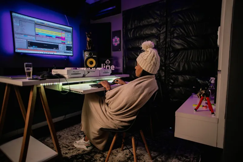 When the Sky Goes Gold: How Ambient Artists Are Syncing Their Music to the Day's Most Fleeting Hour