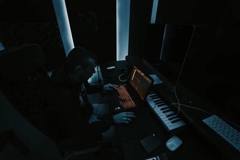 Zero Dollars, Infinite Atmosphere: How Free Tools Are Blowing Open the Doors of Ambient Production